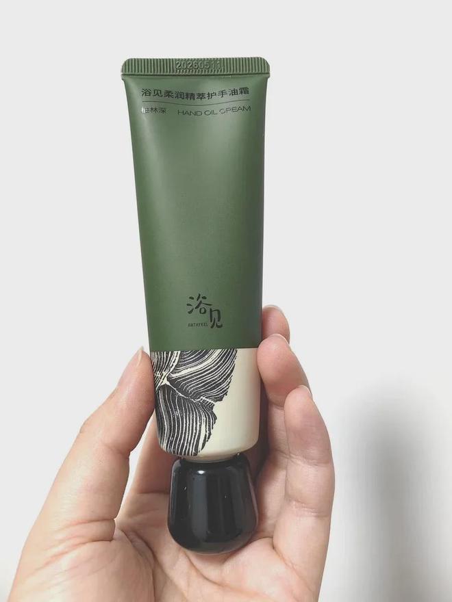 年被挤扁的护手霜好看好用好闻又便宜九游会真人游戏第一品牌说真话 那些(图8)